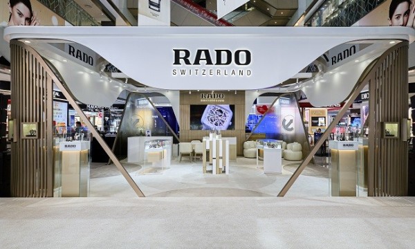 探索“无极”时空，共赴“真我”之约 Rado瑞士雷达表携全新真我无极黑白启幕全新快闪空间